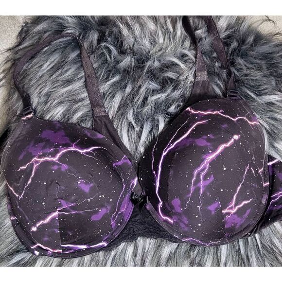 COPY - Torrid bra  - Picture 4 of 5